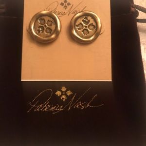 Patricia Nash NWT gold button earrings